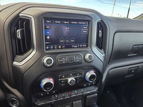 Used 2023 GMC Sierra 2500 AT4 w/ Snow Plow Prep/Camper Package AWD/4WD image 25