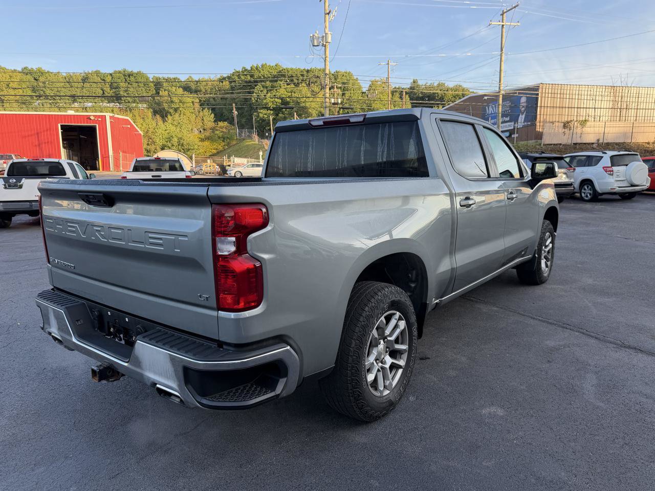 Used 2023 Chevrolet Silverado 1500 LT w/ Z71 Off-Road Package AWD/4WD image 5