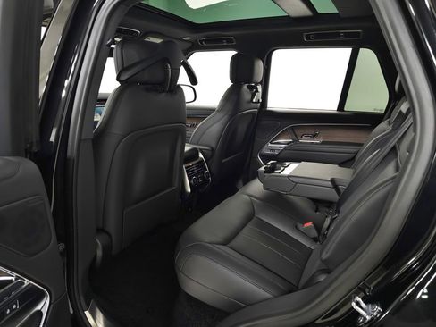 Used 2025 Land Rover Range Rover SE AWD/4WD image 36