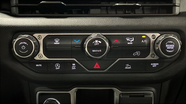 Used 2024 Jeep Wrangler Sport AWD/4WD image 17