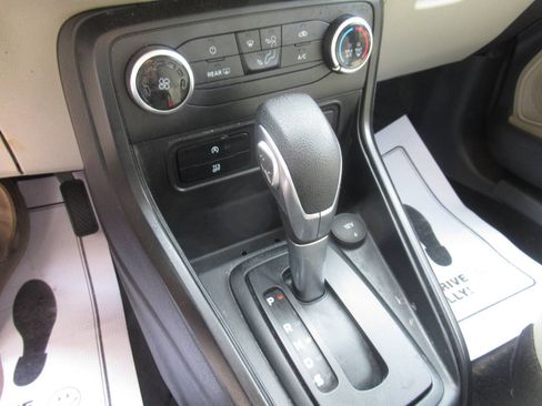 Used 2019 Ford EcoSport S FWD image 22