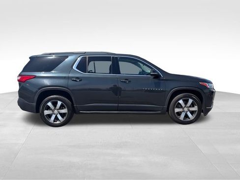 Used 2020 Chevrolet Traverse LT w/ LT Premium Package image 8