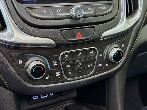 Used 2020 Chevrolet Equinox Premier AWD/4WD image 18