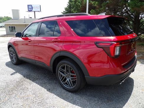 New 2026 Ford Explorer ST AWD/4WD image 3