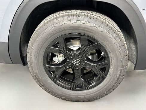 New 2026 Volkswagen Atlas Peak Edition AWD/4WD image 7