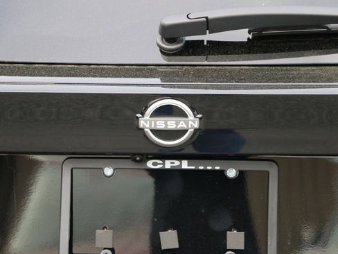 Used 2026 Nissan Kicks SR w/ Cold Weather Package image 5