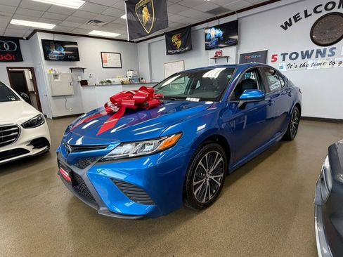 Used 2018 Toyota Camry SE FWD image 7