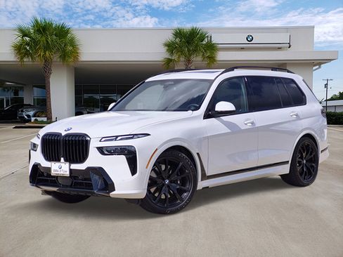 Certified 2026 BMW X7 xDrive40i w/ M Sport Package AWD/4WD image 1