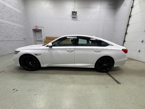 Used 2019 Honda Accord Sport image 7