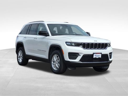 New 2026 Jeep Grand Cherokee Laredo X image 3