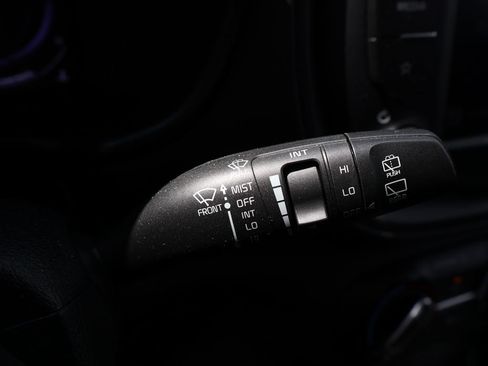 Used 2025 Kia Soul LX FWD image 27