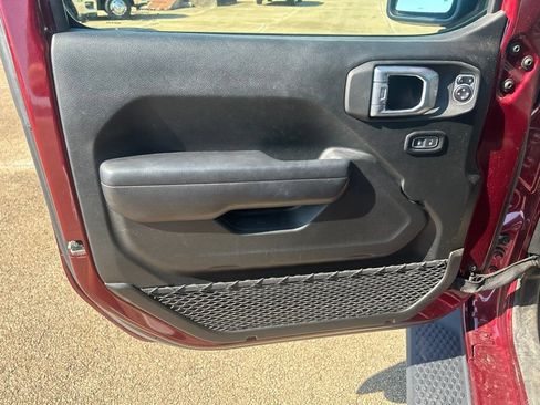 Used 2021 Jeep Wrangler Unlimited Sport AWD/4WD image 9
