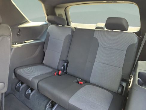 Used 2023 Chevrolet Traverse LT FWD image 25