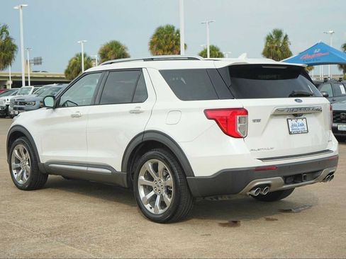 Used 2020 Ford Explorer Platinum w/ Premium Technology Package AWD/4WD image 4