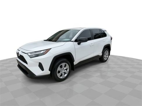 Used 2024 Toyota RAV4 LE image 6