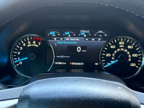 Used 2016 Ford F150 Lariat w/ Equipment Group 502A Luxury AWD/4WD image 24
