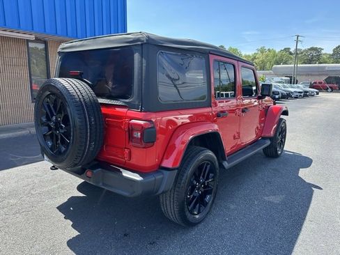 Used 2021 Jeep Wrangler Unlimited Sahara w/ Cold Weather Group image 14