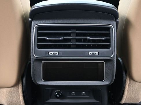Used 2025 Audi Q8 Premium Plus AWD/4WD image 8
