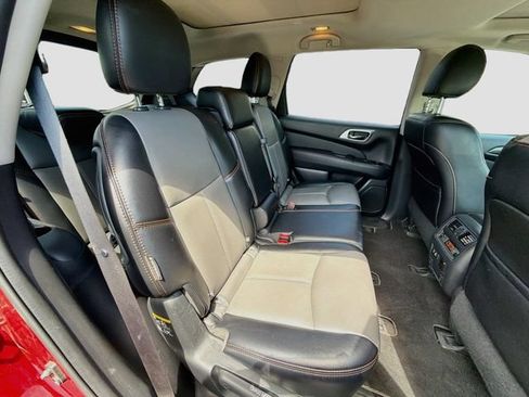 Used 2020 Nissan Pathfinder SL AWD/4WD image 27