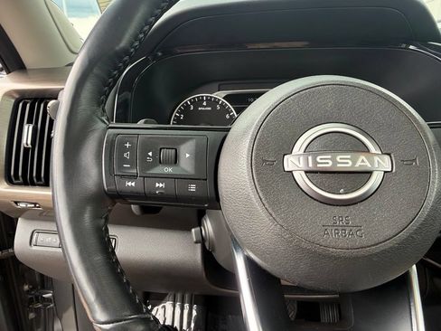 Used 2023 Nissan Pathfinder Platinum AWD/4WD image 28
