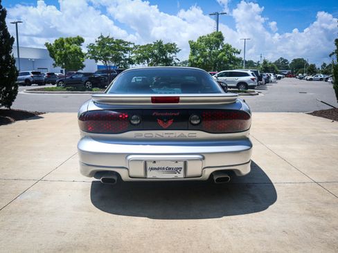 Used 1998 Pontiac Firebird Formula w/ Opt Pkg image 9