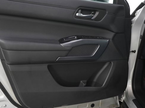 Used 2023 Nissan Pathfinder SL w/ SL Premium Package image 19