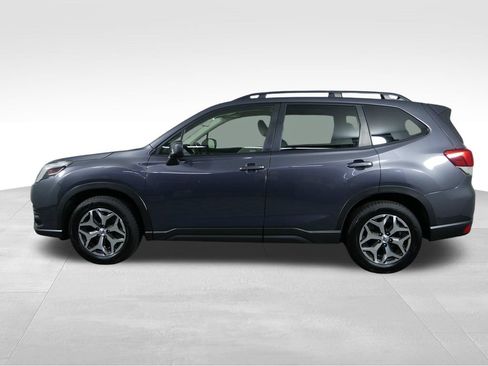 Used 2023 Subaru Forester Premium AWD/4WD image 6