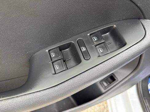 Used 2017 Volkswagen Jetta S image 15