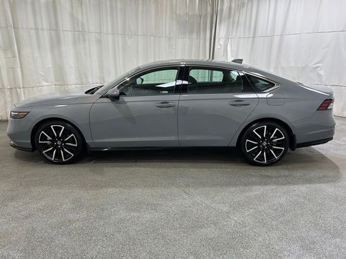 Certified 2025 Honda Accord Touring image 5