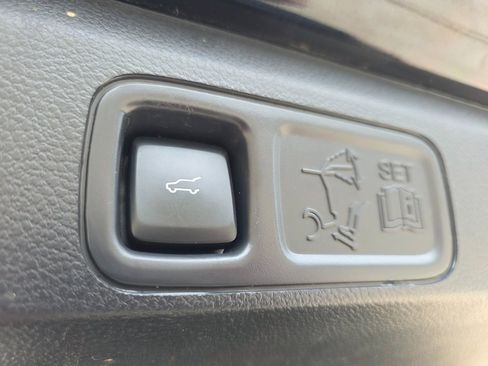 Used 2023 Ford Expedition Platinum image 10