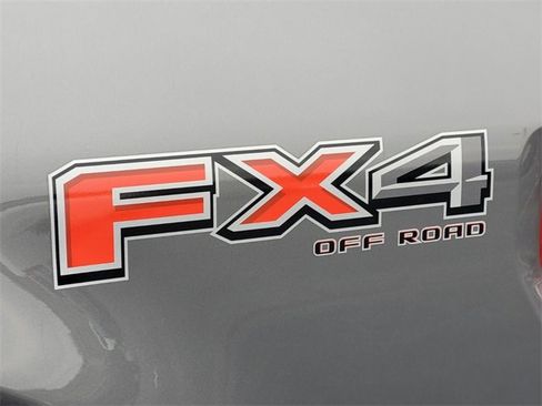 Certified 2022 Ford F150 Lariat w/ Trailer Tow Package image 6