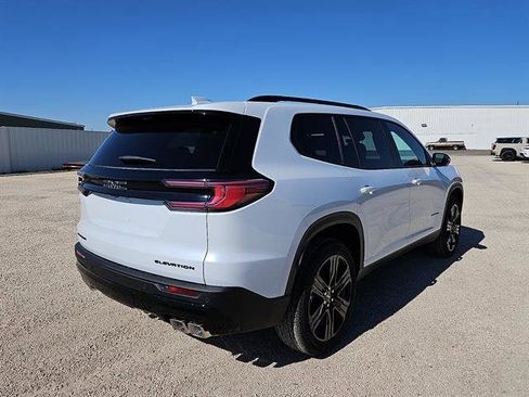 New 2026 GMC Acadia Elevation image 5