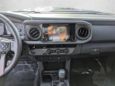 Certified 2017 Toyota Tacoma TRD Sport image 12