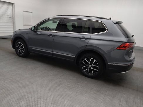 Used 2021 Volkswagen Tiguan SE w/ Panoramic Sunroof Package image 3