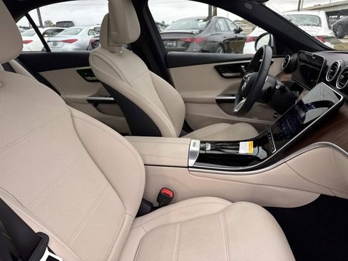 Used 2025 Mercedes-Benz C 300 Sedan image 12
