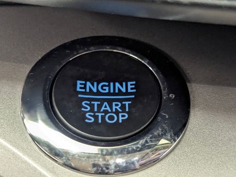 Certified 2022 Ford Explorer XLT w/ Equipment Group 202A image 29