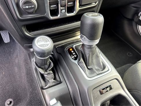 Certified 2021 Jeep Wrangler Unlimited Sport image 23