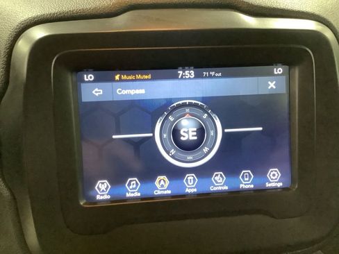 Used 2020 Jeep Renegade Limited image 10