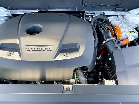 New 2026 Volvo XC90 T8 Ultra image 13