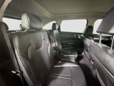 Used 2022 Kia Sorento EX w/ Panoramic Sunroof Package image 27