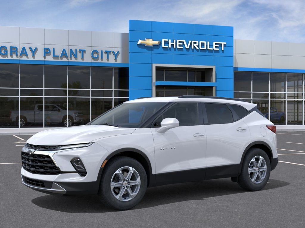 New 2026 Chevrolet Blazer LT w/ Convenience Package FWD image 2