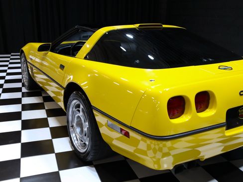 Used 1990 Chevrolet Corvette ZR-1 RWD image 27