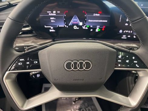 Used 2025 Audi Q5 Premium w/ Convenience Package AWD/4WD image 25
