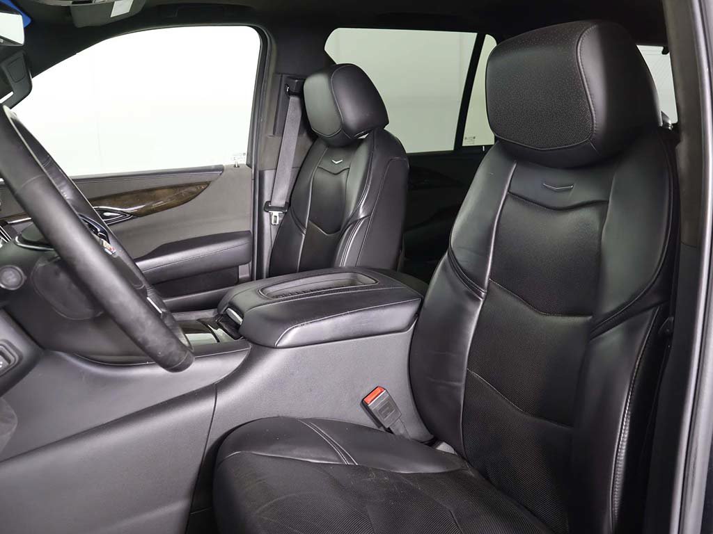 Used 2020 Cadillac Escalade Platinum AWD/4WD image 32