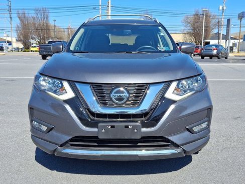 Used 2018 Nissan Rogue SL image 2