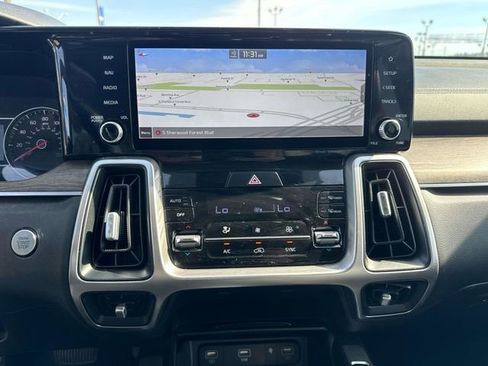 Used 2022 Kia Sorento EX image 31