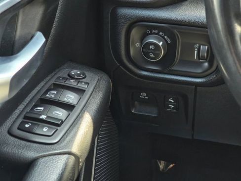 Used 2022 RAM 1500 Lone Star AWD/4WD image 21