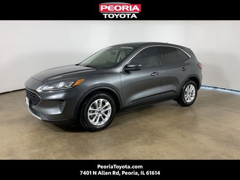Used 2020 Ford Escape SE image 1