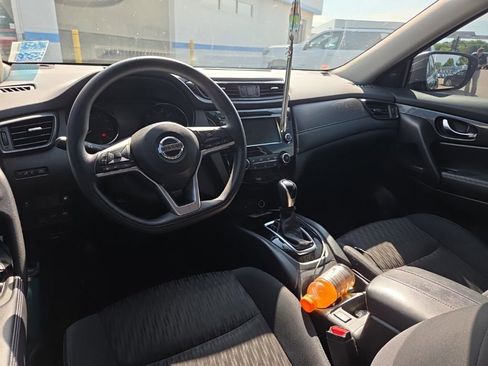 Used 2018 Nissan Rogue S AWD/4WD image 10