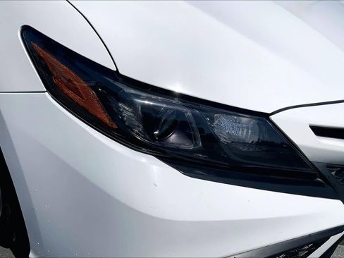 Used 2021 Toyota Camry SE image 26